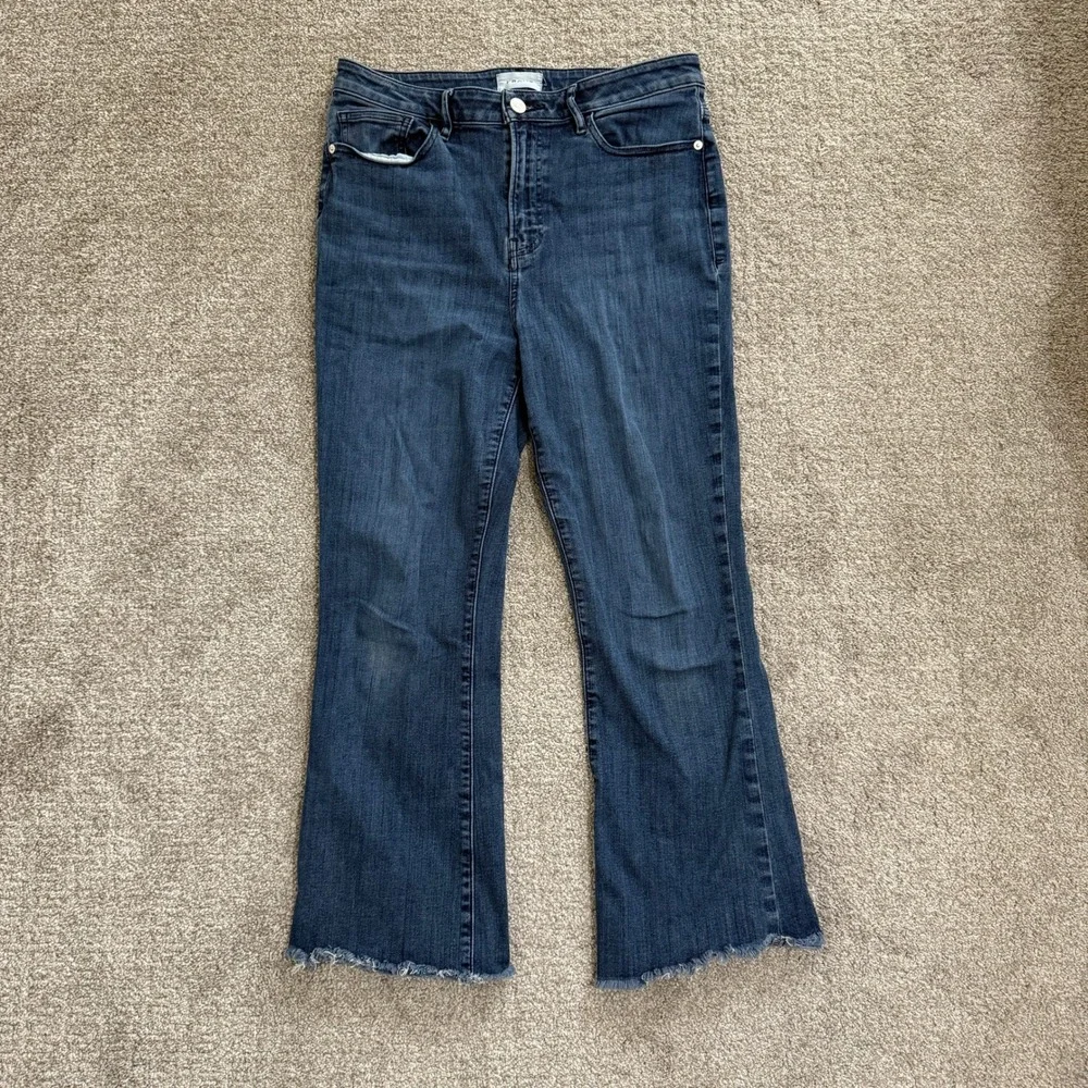 FRAME Le Crop Mini Boot High Rise Raw Hem Jeans Women's Size 30 Denim Dark Wash - Picture 2 of 10